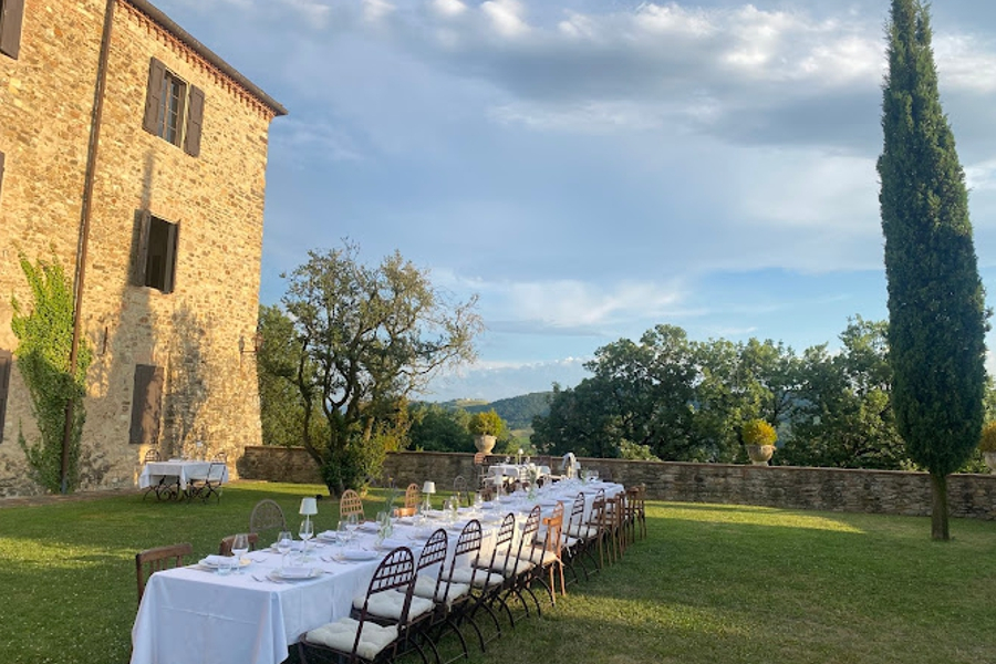 Galleria Levi Eventi | Catering-Banqueting-Matrimoni-Eventi Aziendali- Feste private a Reggio Emilia, Parma e Modena | Castello di Viano - Viano (RE) Galleria